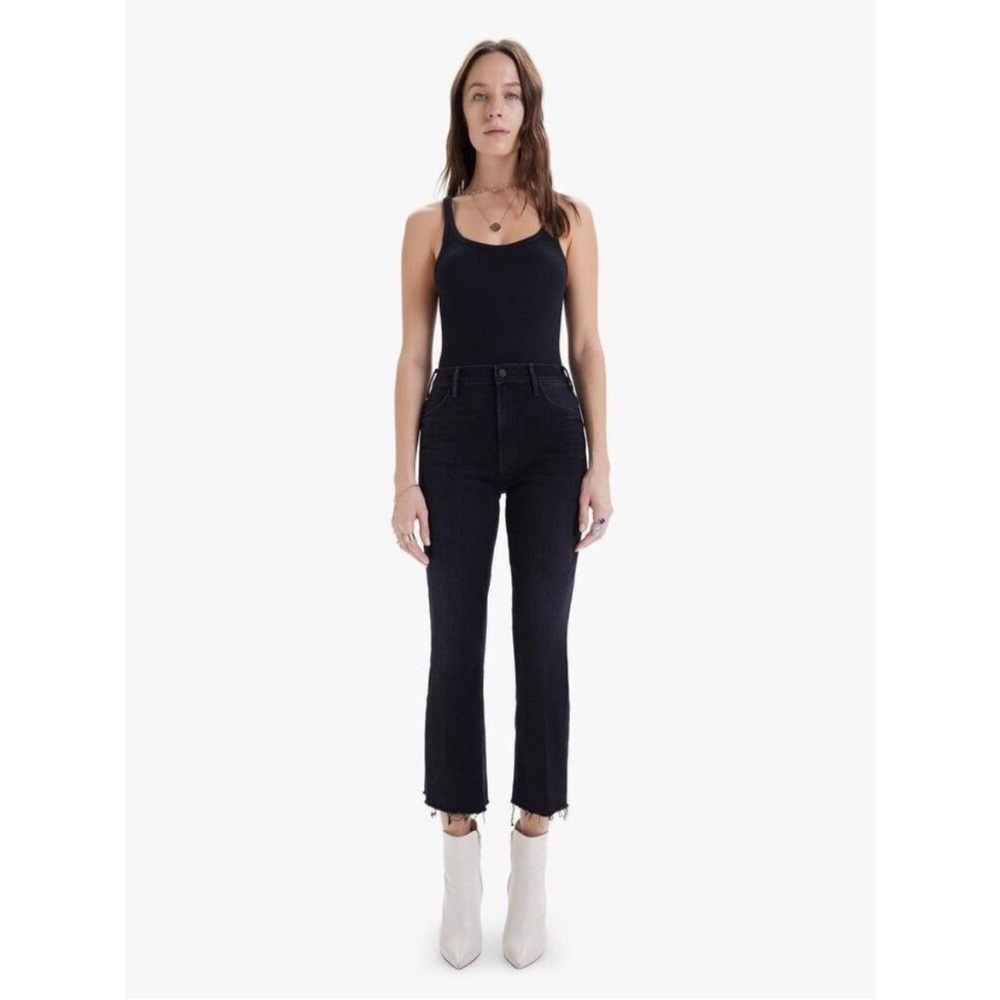MOTHER “The Hustler ankle fray jeans” wash color is “encounters at night” “25”
